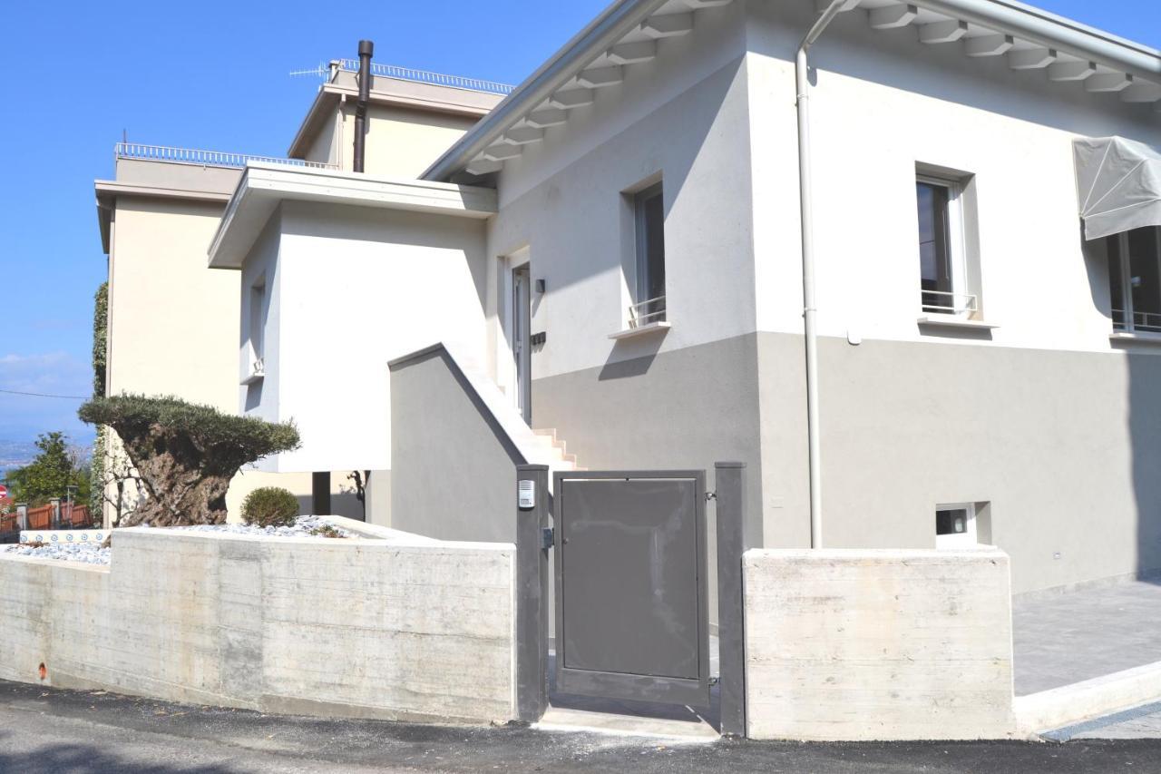 Iris Ar Holiday-Home Peschiera del Garda Buitenkant foto